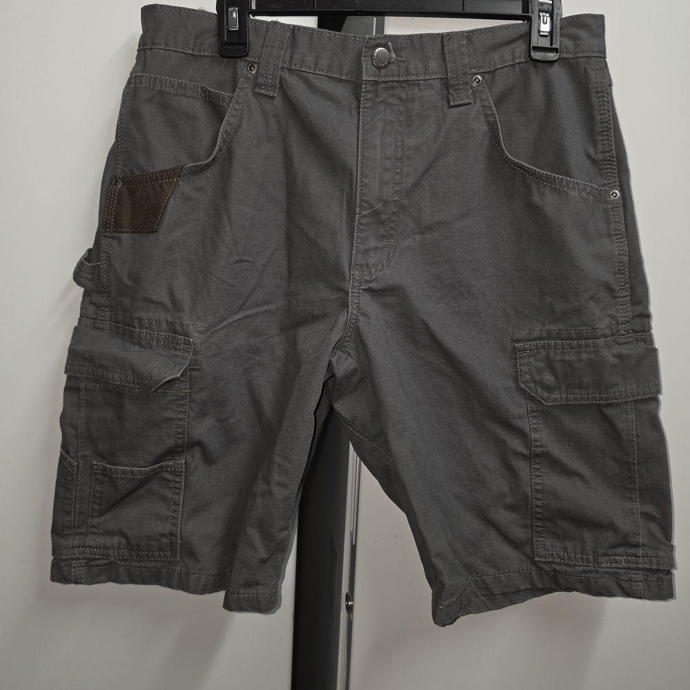 Wrangler Workwear Ripstop Ranger Cargo Shorts Size 32 EUC